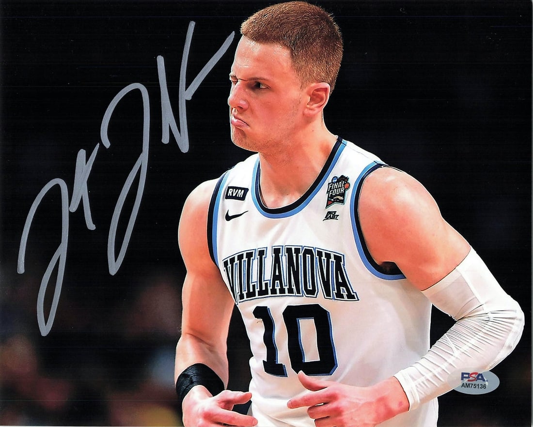Donte DiVincenzo Signed 8X10 Photo PSA/DNA Villanova Wildcats: Donte DiVincenzo Signed 8X10 Photo PSA/DNA Villanova Wildcats This professionally printed 8X10 photograph features the signature of Donte DiVincenzo, a prominent player for the Villanova Wildcats. The