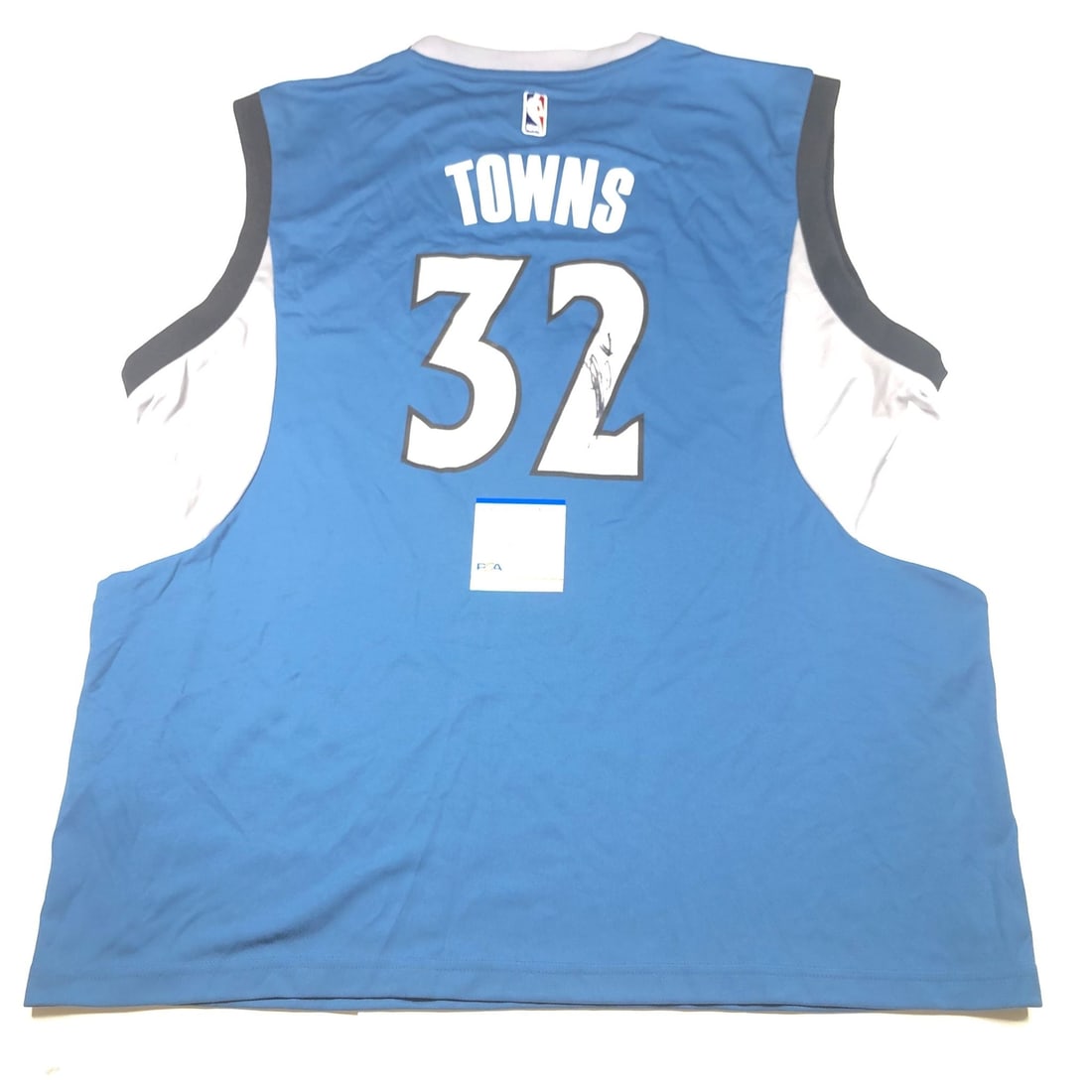 Karl-Anthony Towns PSA DNA autographed Minnesota Timberwolves jersey: Karl-Anthony Towns PSA DNA autographed Minnesota Timberwolves jersey This is a stitched basketball jersey autographed by Karl-Anthony Towns, who currently plays for the Minnesota Timberwolves. The aut