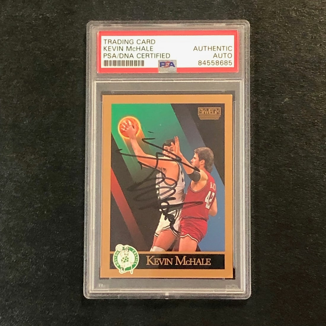 Kevin McHale 1990-91 Skybox #19 PSA Authenticated Signed Celtics Basketball Card: Kevin McHale 1990-91 Skybox #19 PSA Authenticated Signed Celtics Basketball Card This is a 1990-91 Skybox Basketball #19 trading card featuring Kevin McHale of the Boston Celtics. The card has been ha