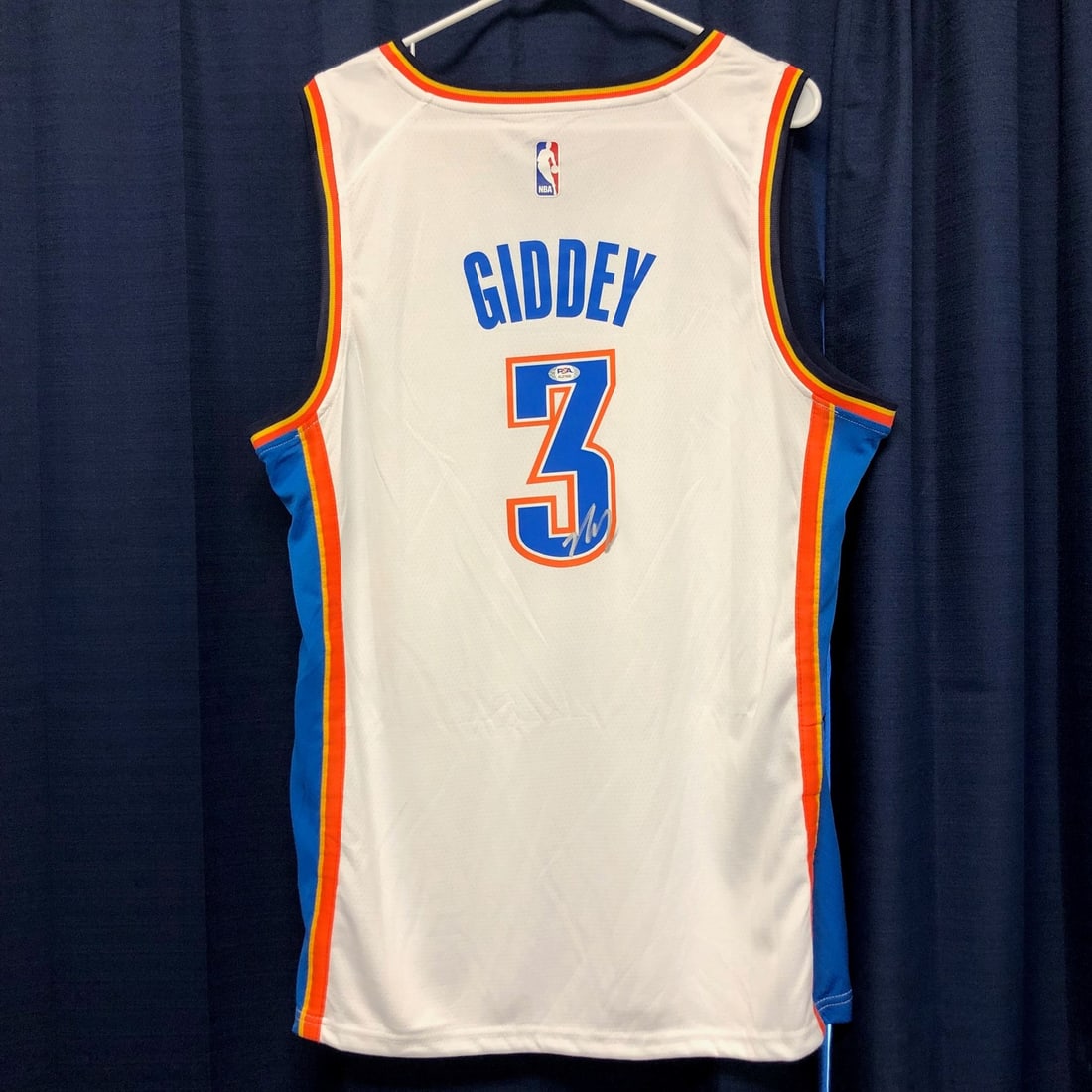 Autographed Josh Giddey Oklahoma City Thunder Jersey PSA DNA: Autographed Josh Giddey Oklahoma City Thunder Jersey PSA DNA This is a pre-owned Oklahoma City Thunder basketball jersey autographed by Josh Giddey. The autograph has been authenticated by PSA/DNA, en