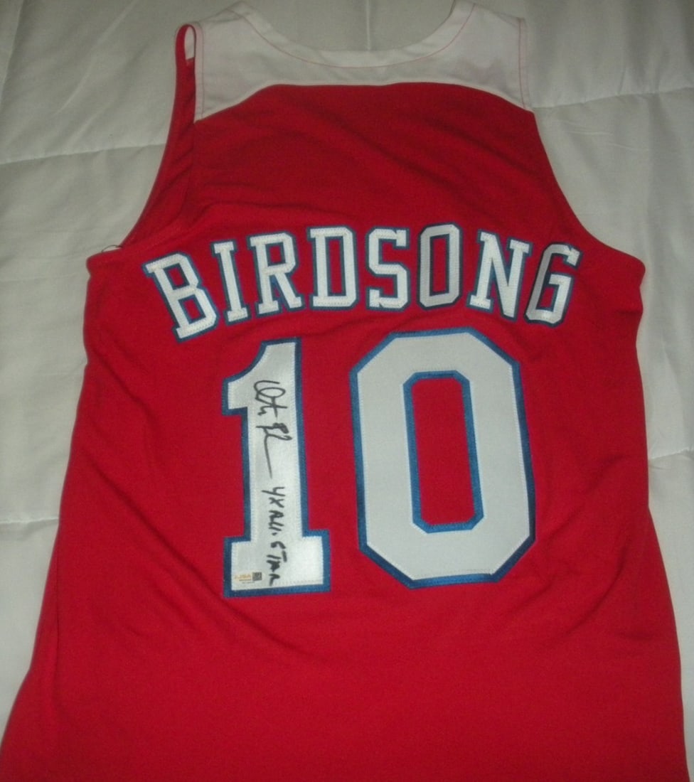 Signed Nike Houston Cougars jersey Otis Birdsong JSA COA (1 of 2)
