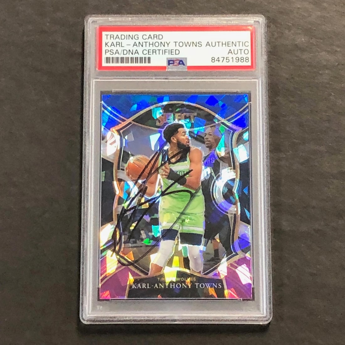 2020-21 Panini Select #36 Karl-Anthony Towns Signed Card PSA Authenticated Timberwolves (1 of 2)