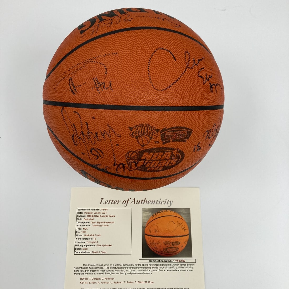 1999 San Antonio Spurs Team Signed Basketball Tim Duncan 15 Signatures JSA COA: 1999 San Antonio Spurs Team Signed Basketball Tim Duncan 15 Signatures JSA COA Celebrate the triumph of the 1999 San Antonio Spurs with this team-signed NBA Finals basketball. This authentic basketbal