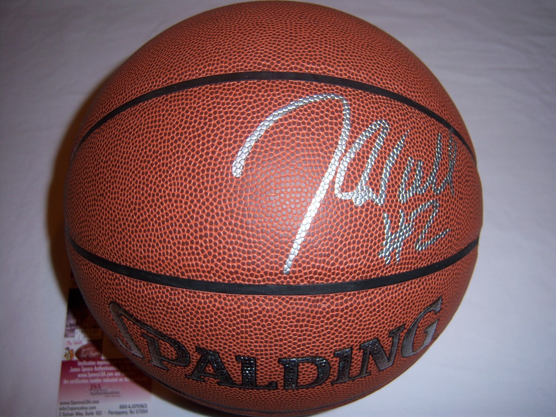 Signed Spalding Basketball John Wall JSA COA: Signed Spalding Basketball John Wall JSA COA This is an original Spalding basketball signed by John Wall, featuring his association with the Washington Wizards and Kentucky. The basketball comes with 
