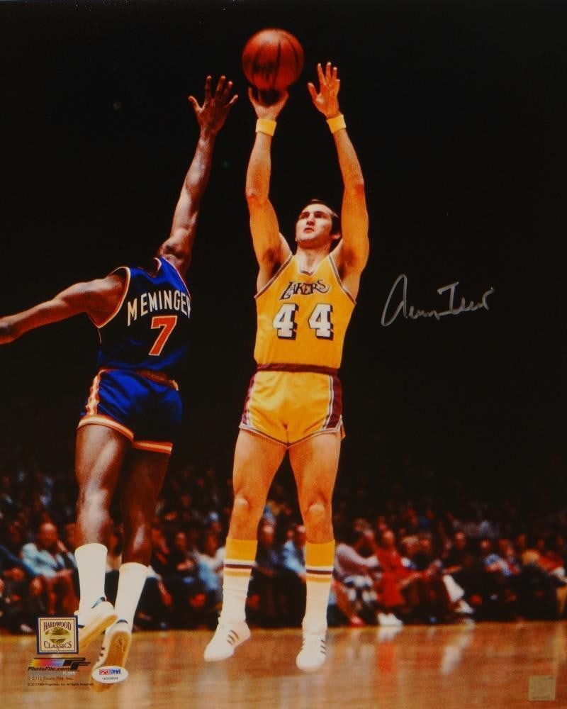 Jerry West Signed Lakers 16x20 Shooting Photo PSA DNA Auth (1 of 6)