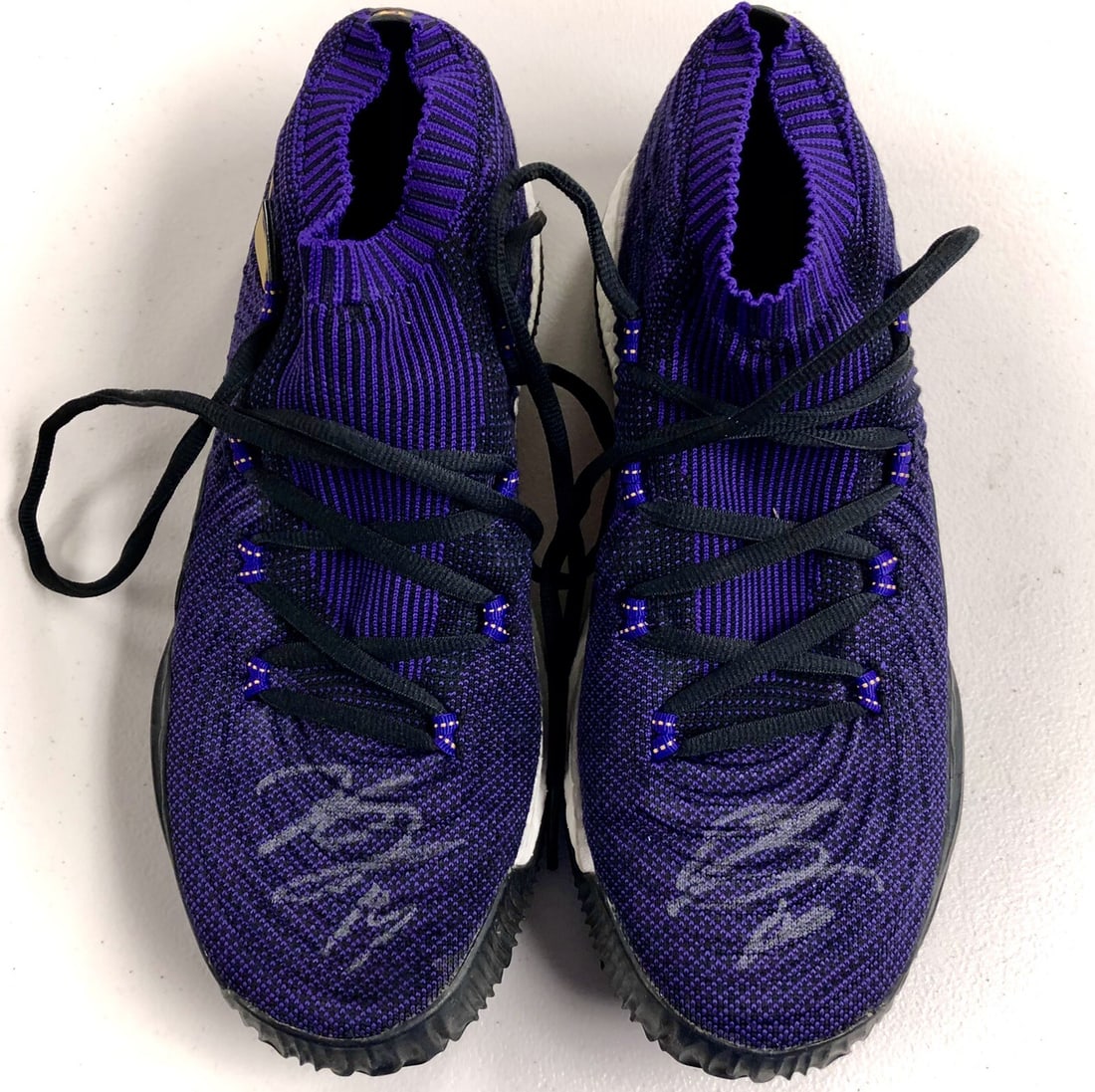 Game-Used Adidas Shoes Signed by Brandon Ingram BAS Authenticated: Game-Used Adidas Shoes Signed by Brandon Ingram BAS Authenticated This pair of Adidas shoes was game-used by Brandon Ingram during his time with the Los Angeles Lakers. The shoes feature Brandon Ingra