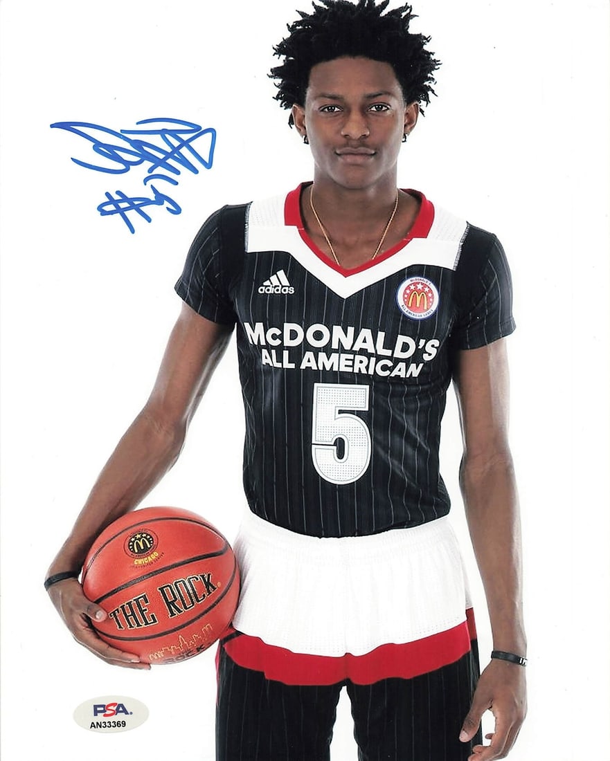 De'Aaron Fox Autographed 8x10 Photo PSA/DNA Sacramento Kings: De'Aaron Fox Autographed 8x10 Photo PSA/DNA Sacramento Kings This professionally printed 8x10 photograph features the signature of De'Aaron Fox, the talented player from the Sacramento Kings. The auto