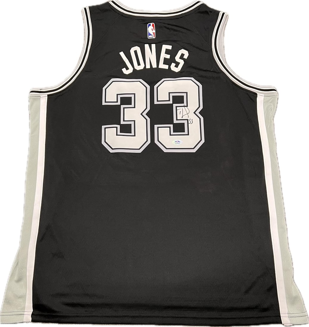 Tre Jones Autographed Jersey PSA/DNA San Antonio Spurs: Tre Jones Autographed Jersey PSA/DNA San Antonio Spurs This stitched jersey is autographed by Tre Jones of the San Antonio Spurs, providing a unique collectible for fans and sports memorabilia enthusi