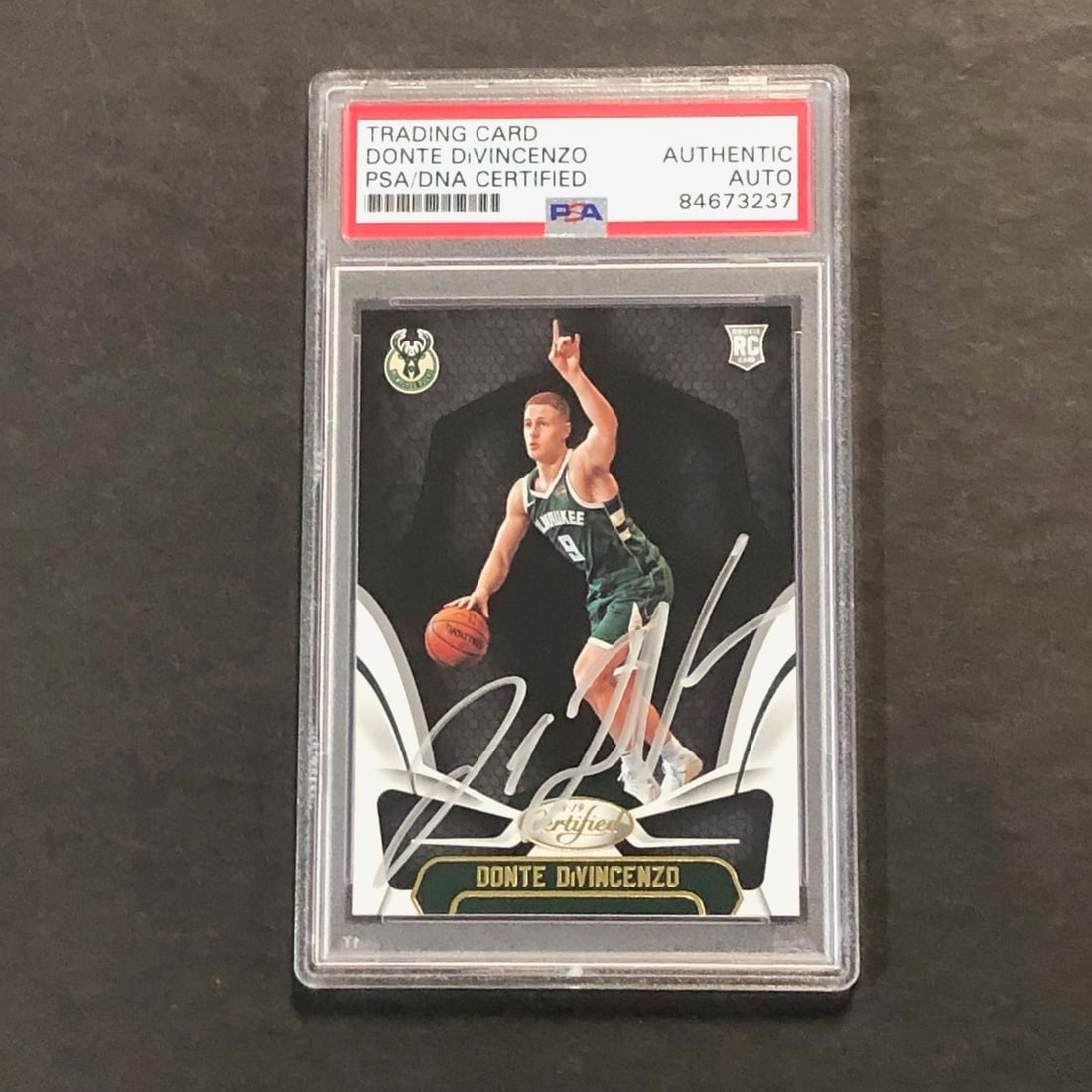 2018-19 Panini Certified #167 Donte DiVincenzo Autograph PSA/DNA Card: 2018-19 Panini Certified #167 Donte DiVincenzo Autograph PSA/DNA Card This listing features a 2018-19 Panini Certified #167 card signed by Donte DiVincenzo, who is known for his time with the Milwauke