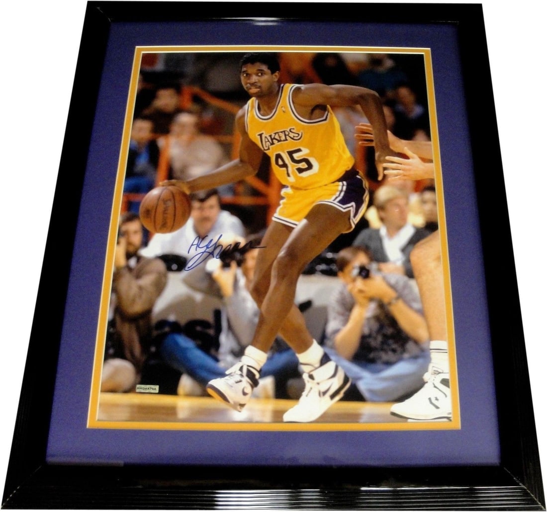 Upper Deck Authenticated AC Green Framed 16x20 Signed Lakers Photograph (1 of 4)