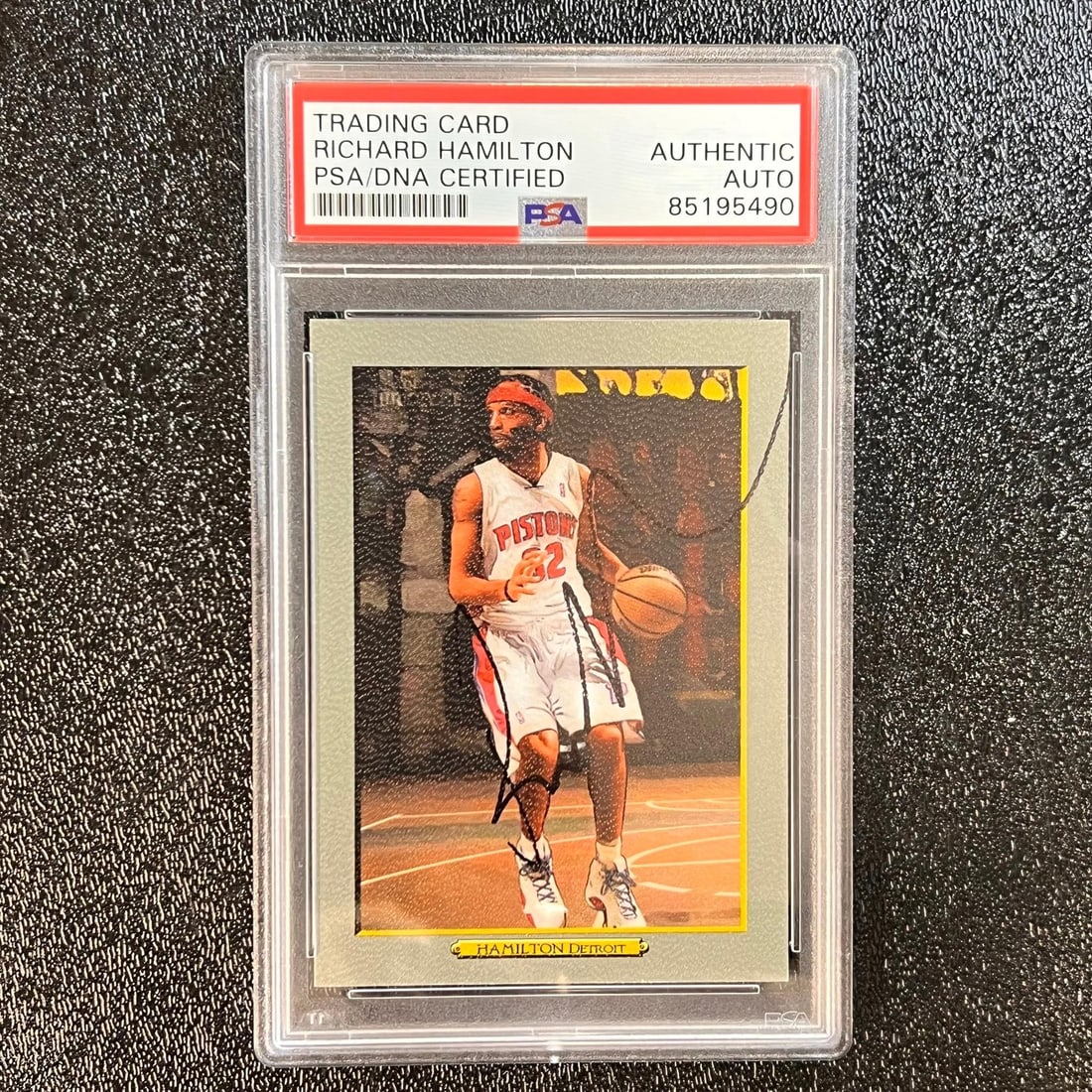 2006-07 Topps Turkey Red #12 Richard Hamilton Autographed Card PSA/DNA (1 of 2)