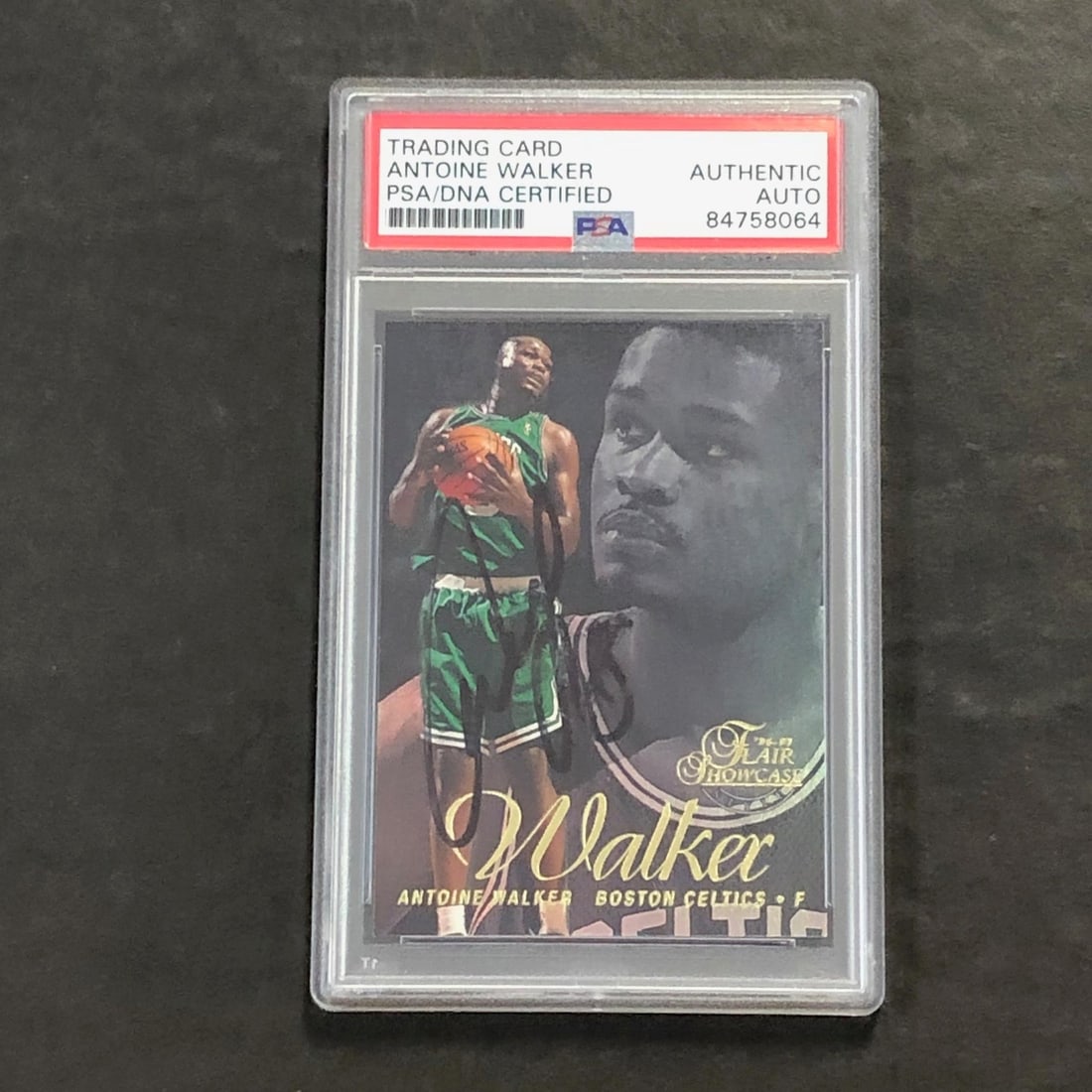 Antoine Walker PSA Authenticated Autographed 1996-97 Flair Showcase Row 2 Celtics Card: Antoine Walker PSA Authenticated Autographed 1996-97 Flair Showcase Row 2 Celtics Card This is a 1996-97 Flair Showcase Row 2 basketball card featuring Antoine Walker of the Boston Celtics. The card i
