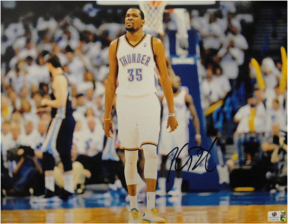 11x14 Photograph Signed by Kevin Durant Oklahoma Thunder Global Authentics COA: 11x14 Photograph Signed by Kevin Durant Oklahoma Thunder Global Authentics COA This pre-owned 11x14 photo features Kevin Durant and has been hand signed. The autograph is authenticated by Global Authe