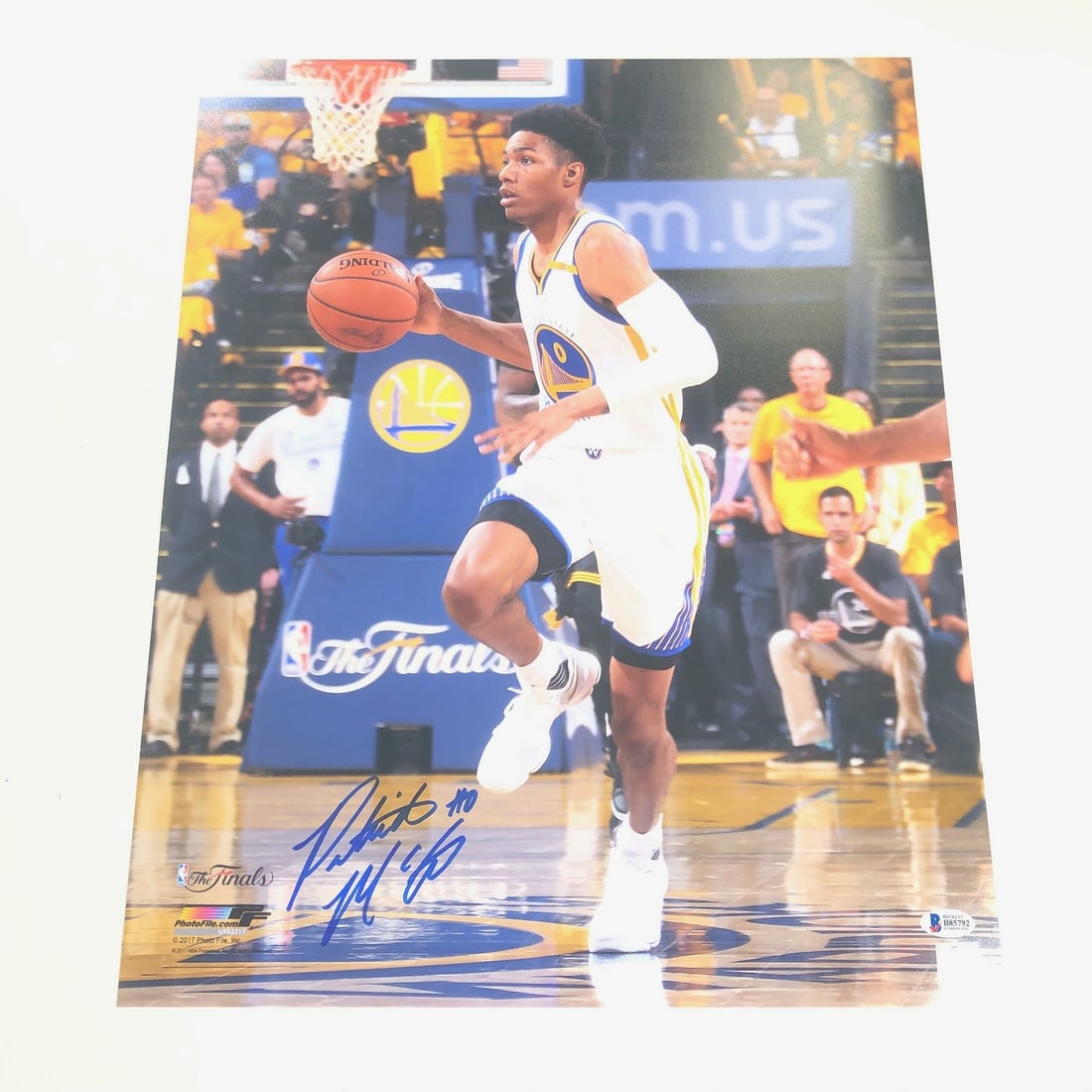 Patrick McCaw Autographed 16x20 Warriors Photo Beckett Authenticated: Patrick McCaw Autographed 16x20 Warriors Photo Beckett Authenticated This is a professionally printed 16x20 photograph autographed by Patrick McCaw, who played for the Golden State Warriors. The signa