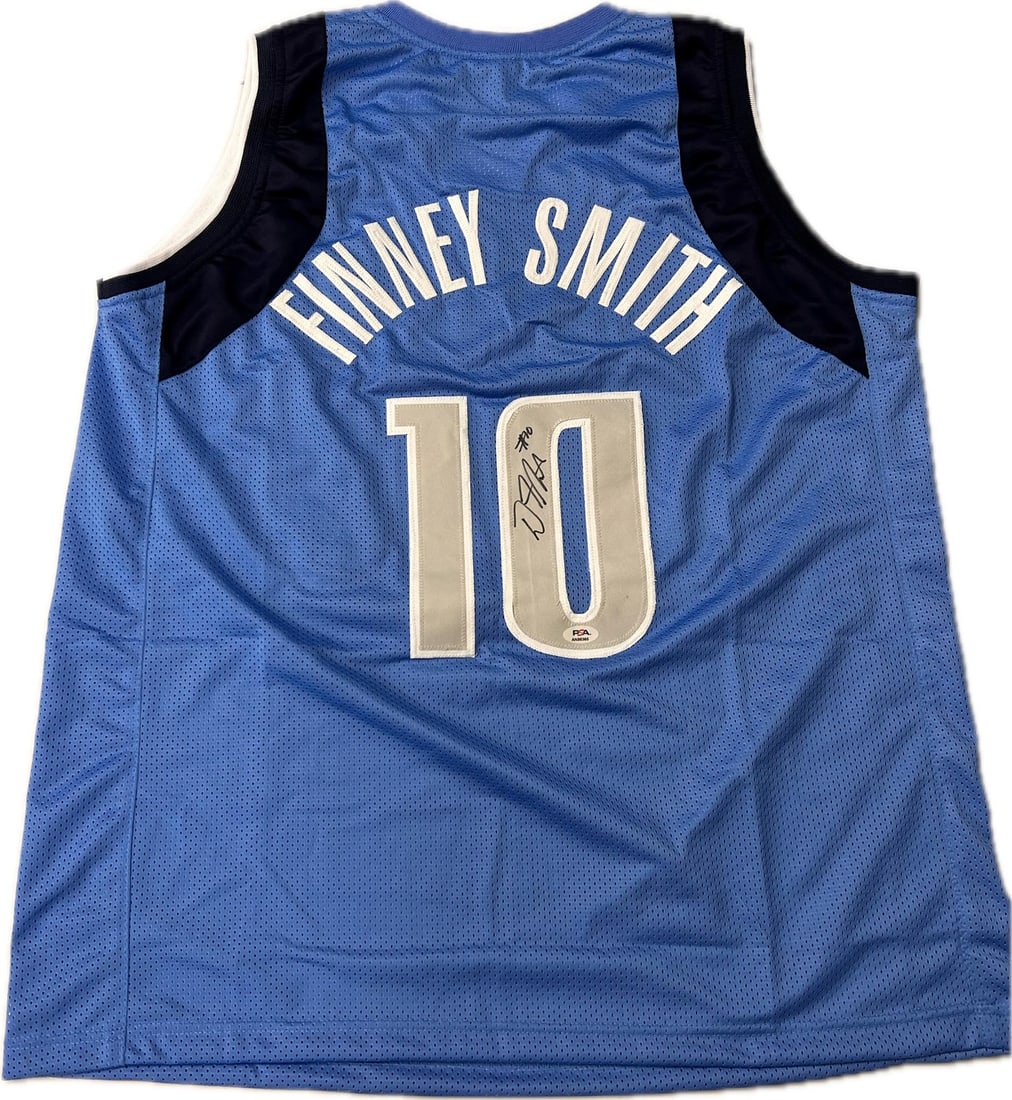 Dorian Finney-Smith PSA DNA autographed Dallas Mavericks stitched jersey (1 of 2)