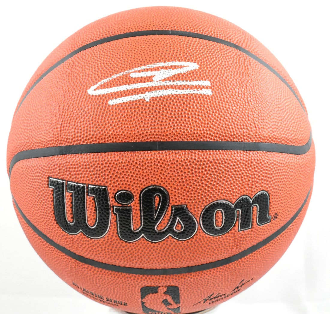 Wilson NBA Basketball Signed by Tyler Herro Beckett Witness Hologram (1 of 3)
