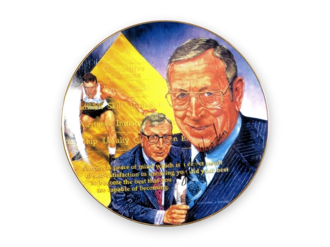 John Wooden Autographed Collector's Plate UCLA Bruins Gartlan USA (1 of 4)