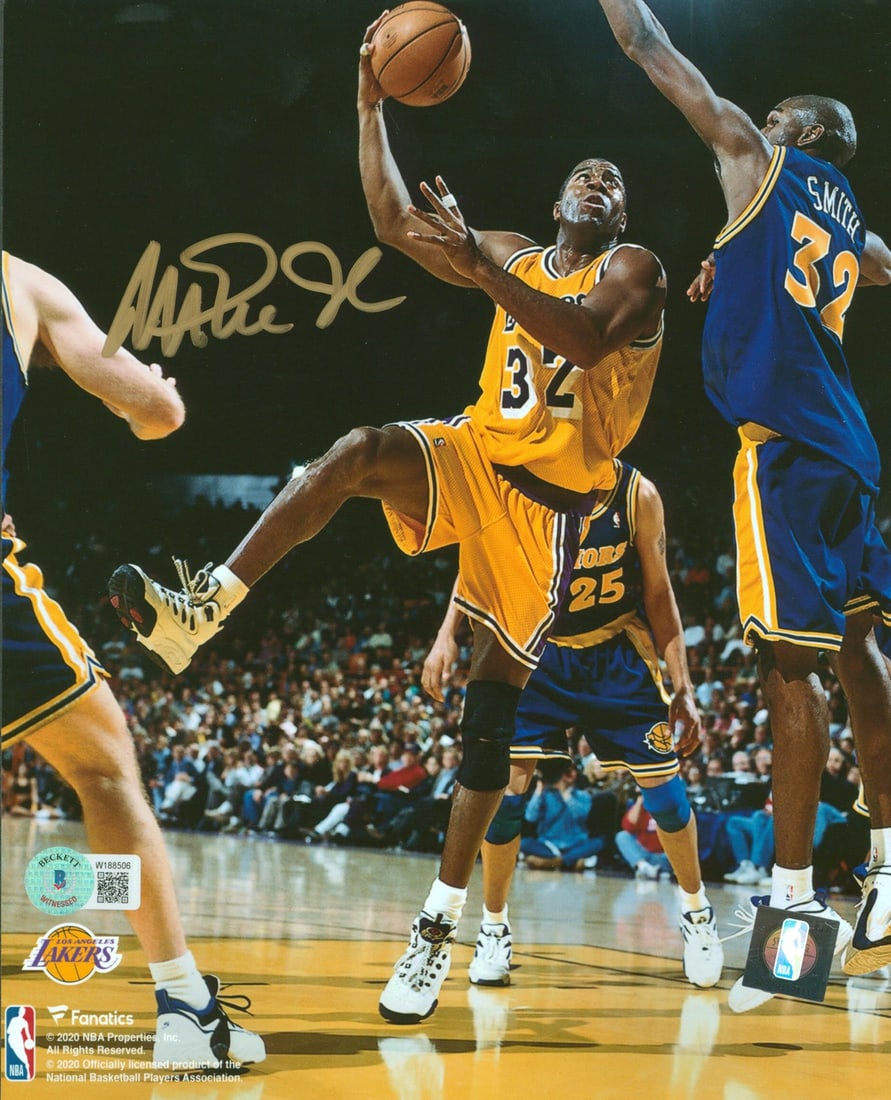 Magic Johnson Signed 8x10 Photo Lakers Vs Warriors BAS Authenticated: Magic Johnson Signed 8x10 Photo Lakers Vs Warriors BAS Authenticated This is an authentic 8x10 photo of Magic Johnson, personally signed during a signing event with the Los Angeles Lakers. The item fe