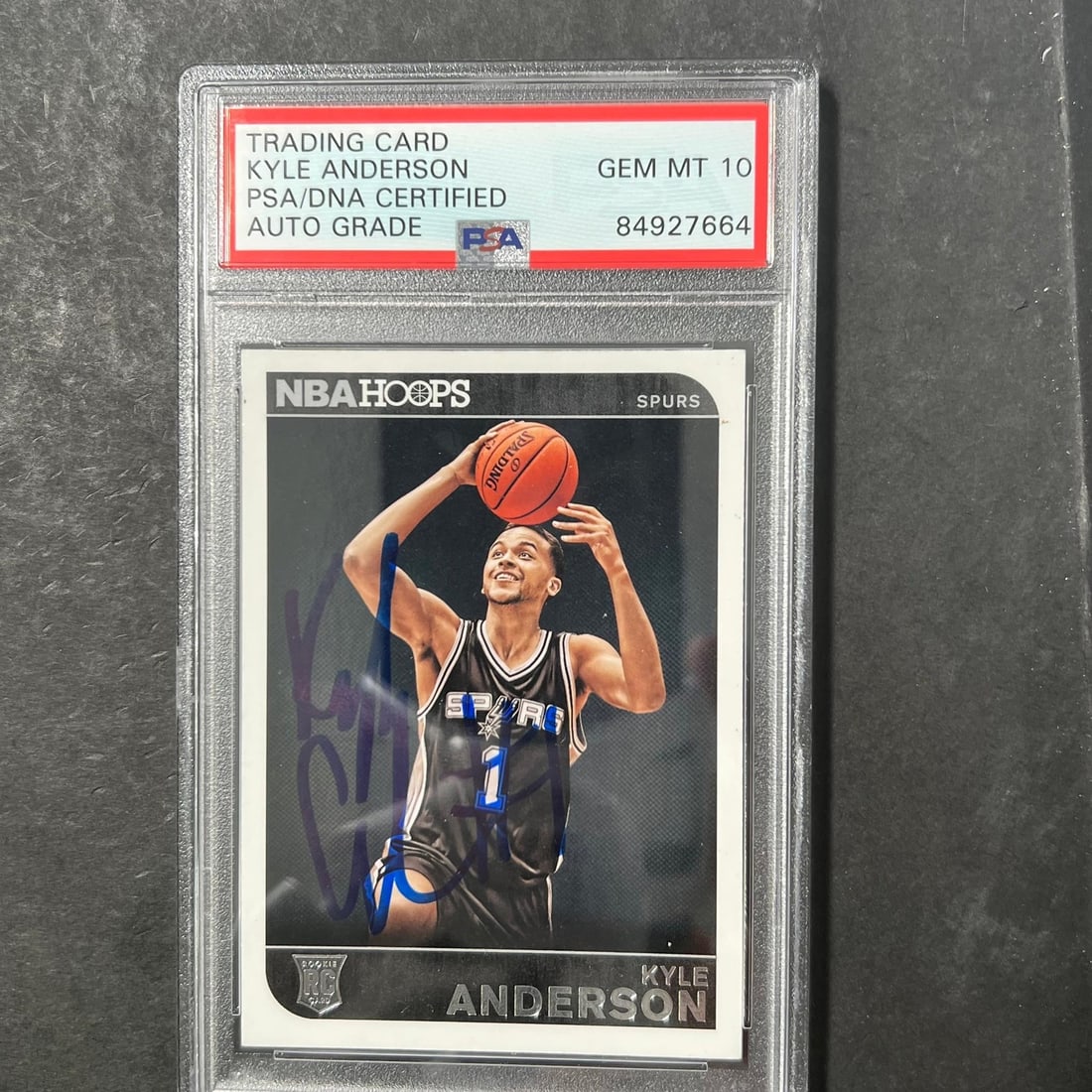 2014-15 Panini Hoops #285 Kyle Anderson Signed Card PSA/DNA Authenticated: 2014-15 Panini Hoops #285 Kyle Anderson Signed Card PSA/DNA Authenticated This listing features a 2014-15 Panini Hoops #285 trading card, personally signed by Kyle Anderson of the San Antonio Spurs. T