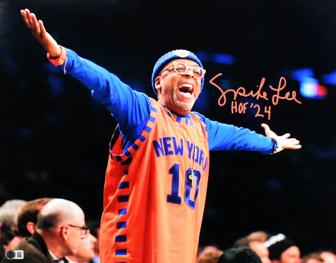 Signed Spike Lee Knicks 16x20 HOF Photo Beckett Hologram: Signed Spike Lee Knicks 16x20 HOF Photo Beckett Hologram This is a pre-owned 16x20 photo of Spike Lee, autographed and featuring the New York Knicks. The photo is an original and includes a Beckett W 
