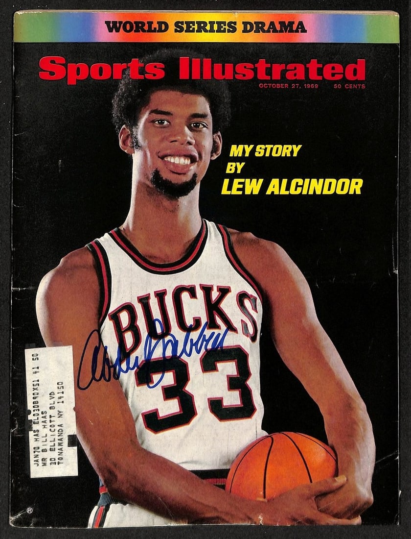 10/27/1969 Sports Illustrated Magazine Kareem Abdul-Jabbar Autograph PSA DNA: 10/27/1969 Sports Illustrated Magazine Kareem Abdul-Jabbar Autograph PSA DNA This is an original 10/27/1969 Sports Illustrated magazine featuring Kareem Abdul-Jabbar, who is a Hall of Fame basketball 