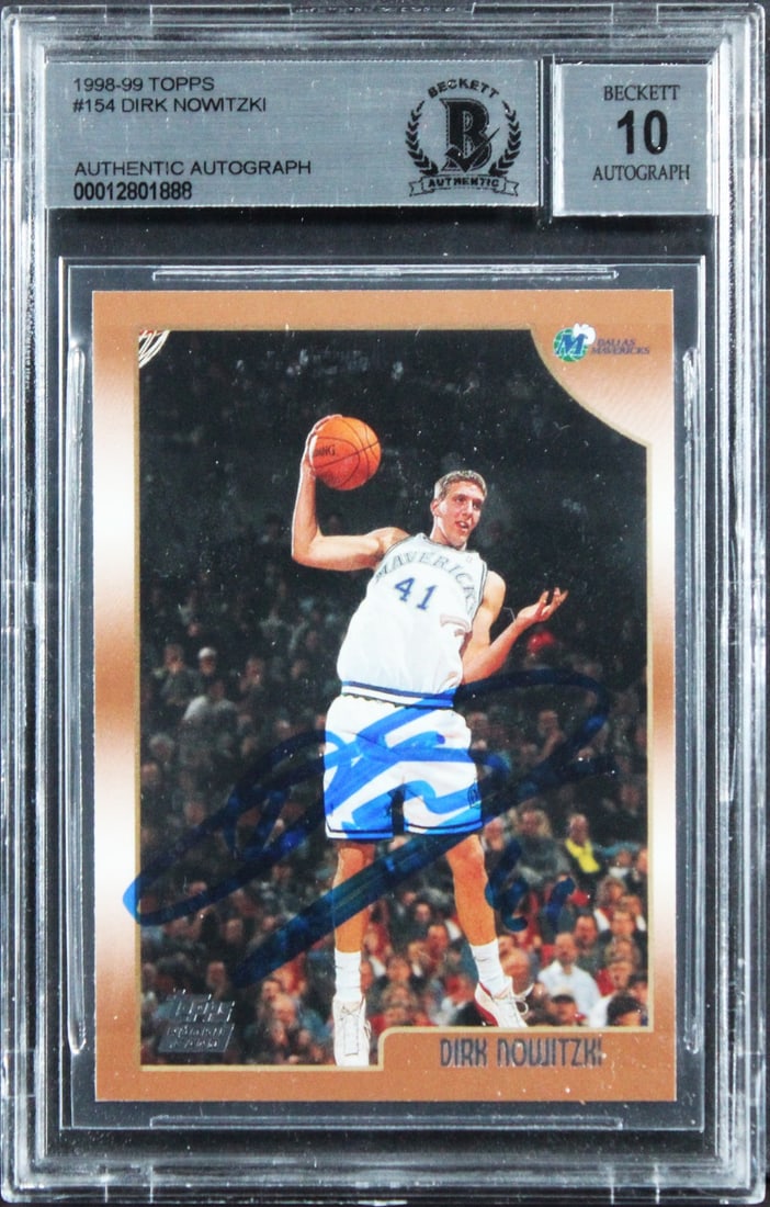 Dirk Nowitzki 1998 Topps Rookie Card Beckett Slabbed Auto 10 (1 of 2)