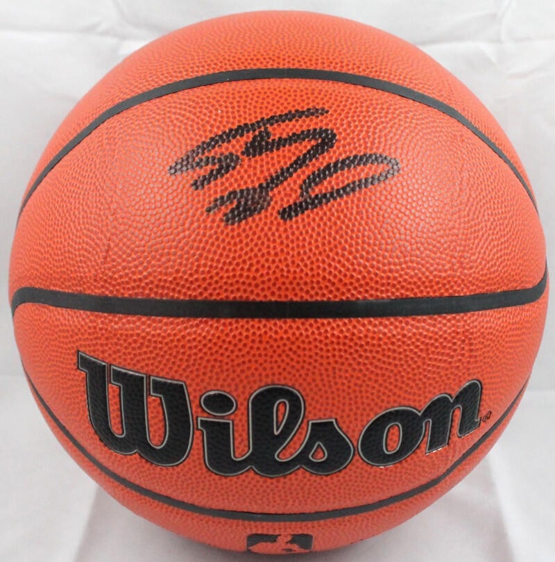 Beckett authenticated Shaquille O Neal signed Wilson NBA ball: Beckett authenticated Shaquille O Neal signed Wilson NBA ball This is a Wilson NBA basketball autographed by Shaquille O'Neal. The signature has been authenticated by Beckett Authentication Services (