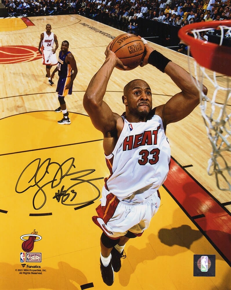Alonzo Mourning Signed Miami Heat 8x10 Photo with COA: Alonzo Mourning Signed Miami Heat 8x10 Photo with COA Capture a moment of basketball history with this Alonzo Mourning signed Miami Heat action 8x10 photo. This original piece of memorabilia features 