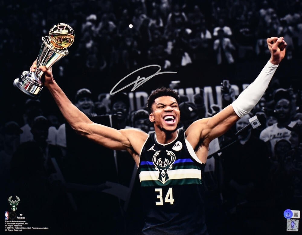 Giannis Antetokounmpo autographed Bucks 16x20 photo Beckett W Holo: Giannis Antetokounmpo autographed Bucks 16x20 photo Beckett W Holo This 16x20 spotlight photo features Giannis Antetokounmpo of the Milwaukee Bucks and includes his autograph. The signature has been a