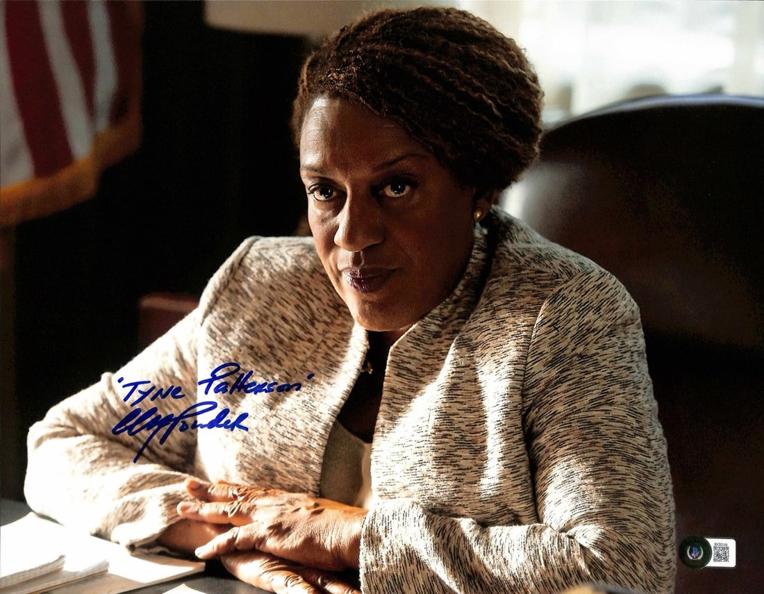 C.C.H. Pounder Sons of Anarchy 11x14 Signed Photo Beckett Certified: C.C.H. Pounder Sons of Anarchy 11x14 Signed Photo Beckett Certified This autographed 11x14 photograph features C.C.H. Pounder, known for her role as "Tyne Patterson" in the acclaimed TV series Sons of