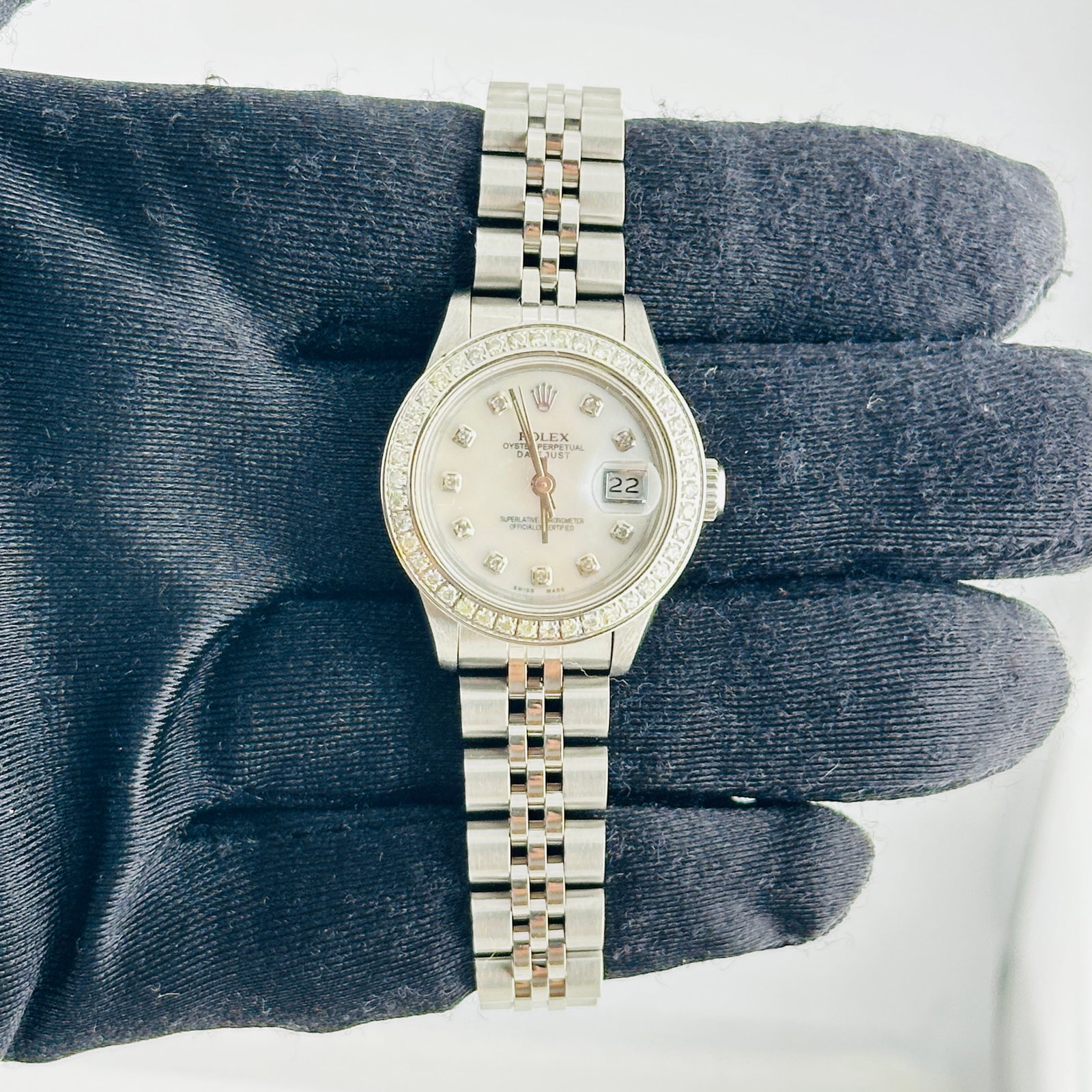 Rolex Datejust 69240 Ladies Watch aftermarket MOP Diamond Dial: Rolex Datejust 69240 Ladies Watch aftermarket MOP Diamond Dial Ladies Rolex Datejust watch, reference 69240, with an Aftermarket White MOP diamond dial, pave diamond bezel, and D-Link Jubilee bracelet