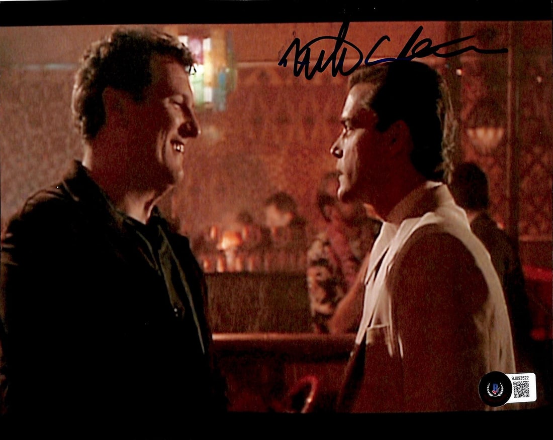 Autographed 8x10 Photo of Mike Starr from Goodfellas with Beckett COA: Autographed 8x10 Photo of Mike Starr from Goodfellas with Beckett COA This is an original 8x10 photograph signed by actor Mike Starr, known for his role in the movie Goodfellas. The autograph was obta