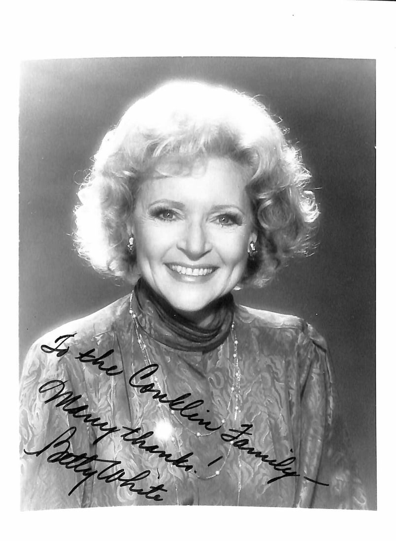 Betty White Beckett Authenticated Signed Inscribed 8x10 Portrait (1 of 1)