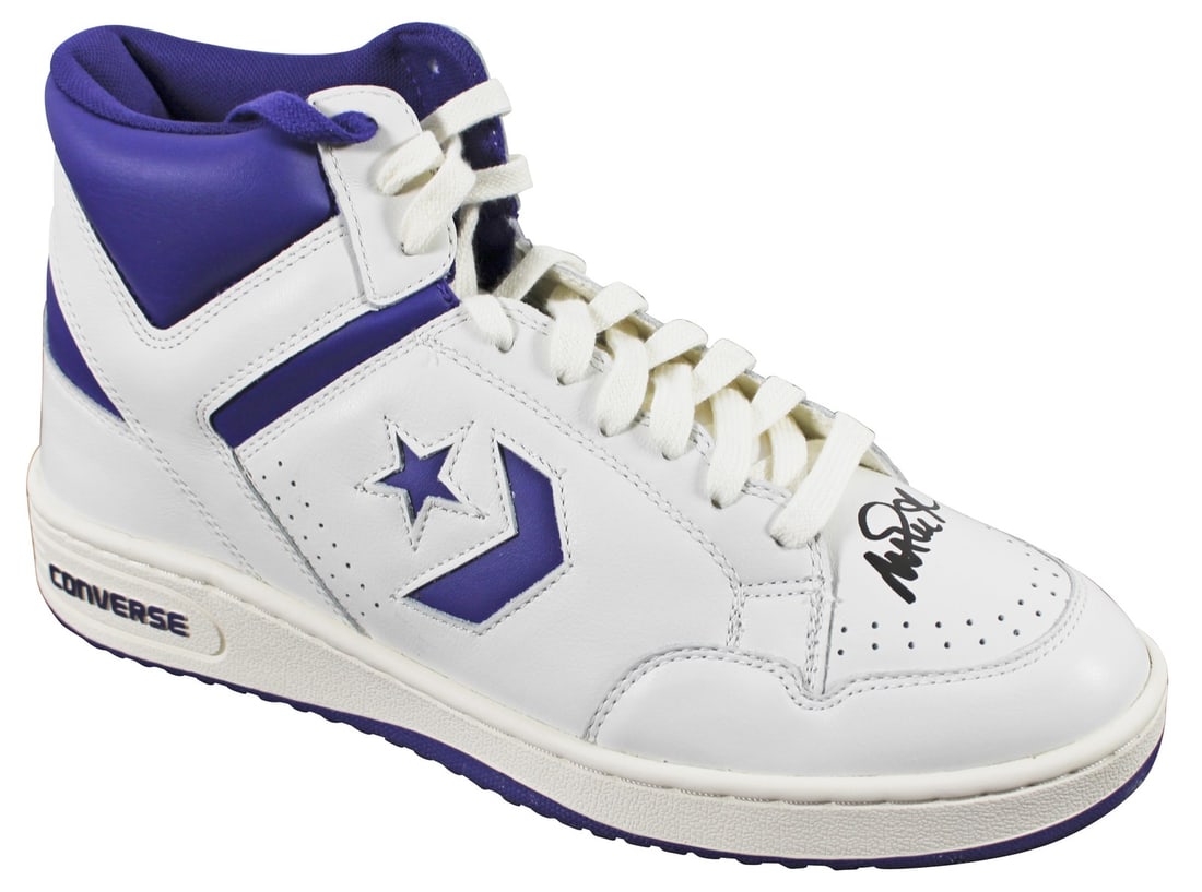 Magic Johnson Autographed Right Converse Weapon Shoe Beckett Witnessed Lakers: Magic Johnson Autographed Right Converse Weapon Shoe Beckett Witnessed Lakers This is a right purple and white Converse Weapon shoe personally signed by Magic Johnson of the Los Angeles Lakers. The au