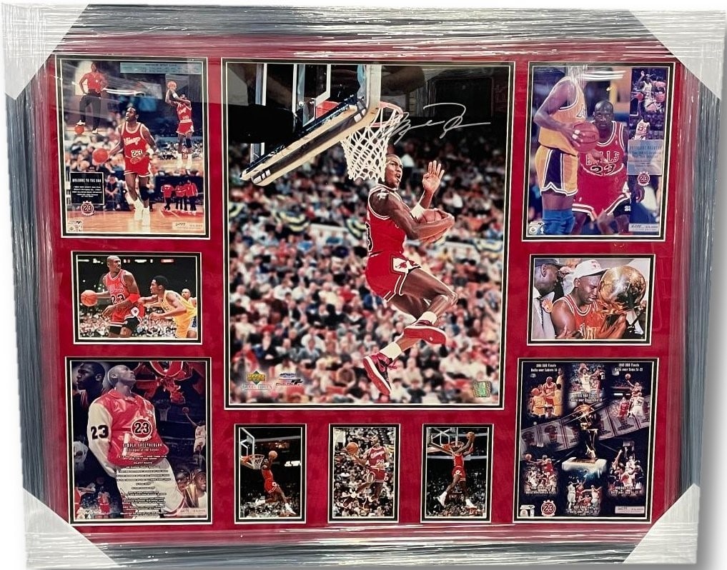 Signed Michael Jordan Bulls 16x20 Photo Upper Deck Authenticated: Signed Michael Jordan Bulls 16x20 Photo Upper Deck Authenticated This is an original 16x20 photo featuring Michael Jordan performing a dunk as a member of the Chicago Bulls. The photo is hand-signed b