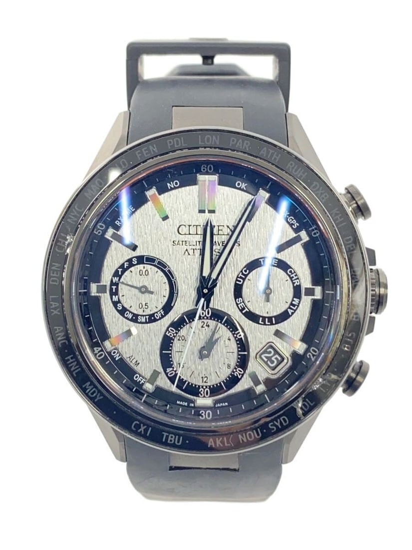 Citizen Attesa silver rubber men's wristwatch: Citizen Attesa silver rubber men's wristwatch This CITIZEN ATTESA Quartz F950-0029S08 men's wristwatch features a silver case paired with a rubber band. The watch shows slight signs of use, including 