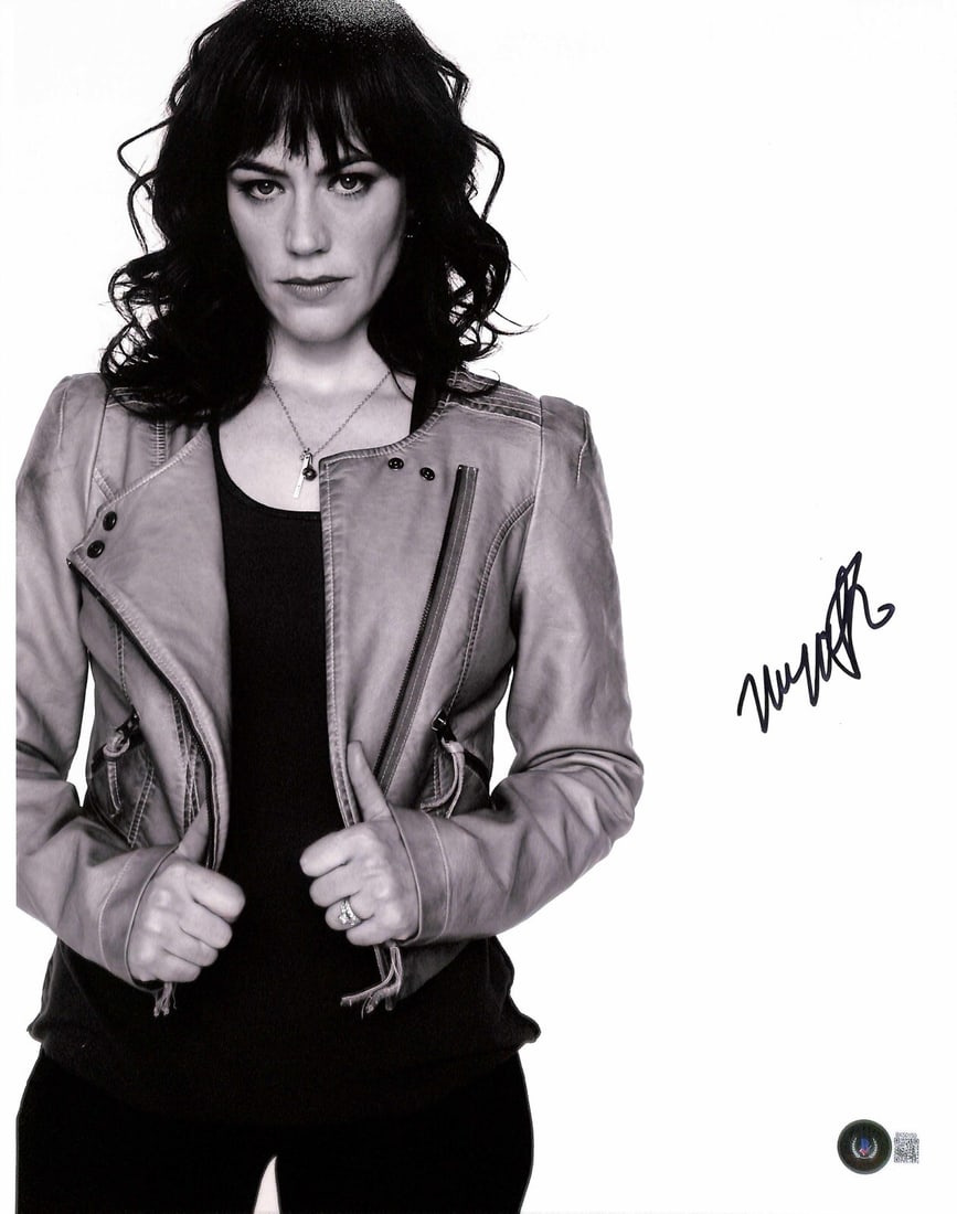 Maggie Siff Autographed Sons of Anarchy 11x14 Photo Beckett Certified: Maggie Siff Autographed Sons of Anarchy 11x14 Photo Beckett Certified This is an autographed 11x14 photograph signed by Maggie Siff, known for her role as Tara Knowles in the TV series Sons of Anarchy