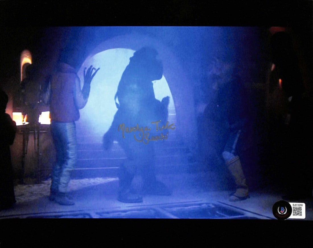 Marolyn Turk Beedo Star Wars 8x10 Signed Photo Beckett Certified: Marolyn Turk Beedo Star Wars 8x10 Signed Photo Beckett Certified This autographed 8x10 photograph features Marolyn Turk, who portrayed Beedo, the Rodian character in Star Wars: Return of the Jedi. The