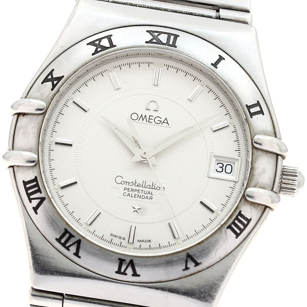 Omega Constellation Quartz Date Stainless Steel Men's Watch 1552.30: Omega Constellation Quartz Date Stainless Steel Men's Watch 1552.30 This OMEGA Constellation Perpetual Calendar men's wristwatch features a stainless steel case and band with a silver dial and quartz 