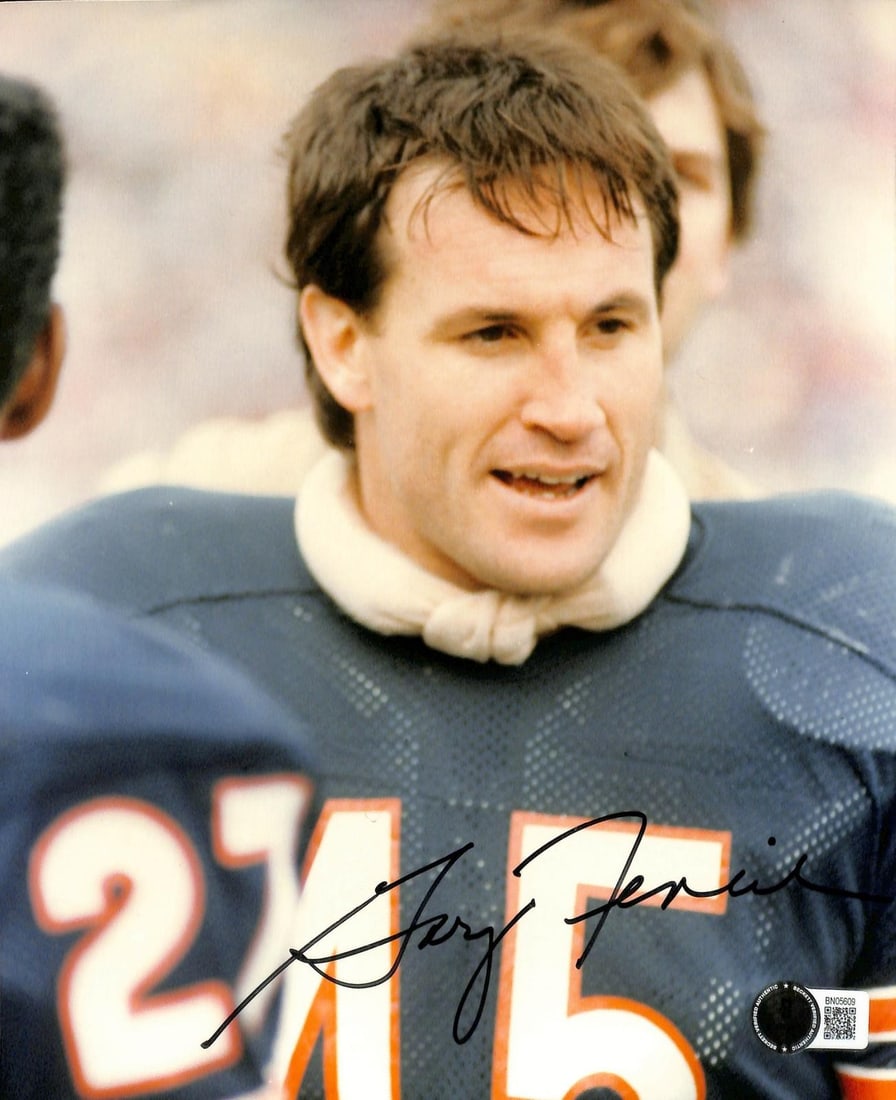 Beckett Authenticated Gary Fencik Signed Bears 8x10 Photo: Beckett Authenticated Gary Fencik Signed Bears 8x10 Photo This 8x10 color photograph features former Chicago Bears safety Gary Fencik and is personally hand-signed by him. The autograph is prominently
