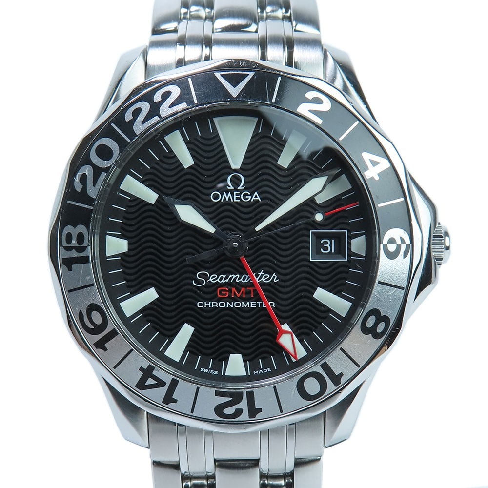 OMEGA Seamaster GMT Men's Wristwatch 2834.50: OMEGA Seamaster GMT Men's Wristwatch 2834.50 This is an OMEGA Seamaster GMT men's wristwatch, model 2834.50. Made in Switzerland, this pre-owned timepiece is designed specifically for men and features