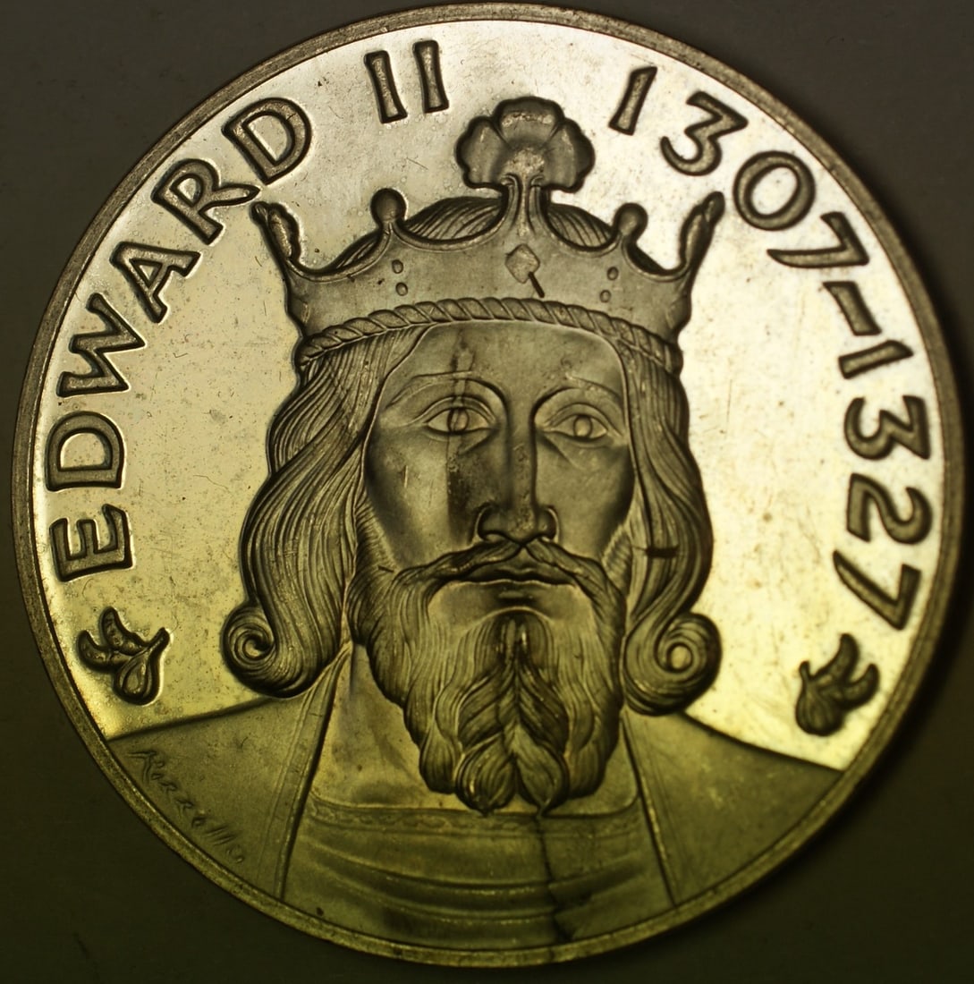 Sterling Silver Edward II Commemorative Medal 1.2 ozt .925 Fine: Sterling Silver Edward II Commemorative Medal 1.2 ozt .925 Fine This Edward II commemorative medal is crafted from sterling silver with a fineness of 0.925 and weighs approximately 1.2 troy ounces. St