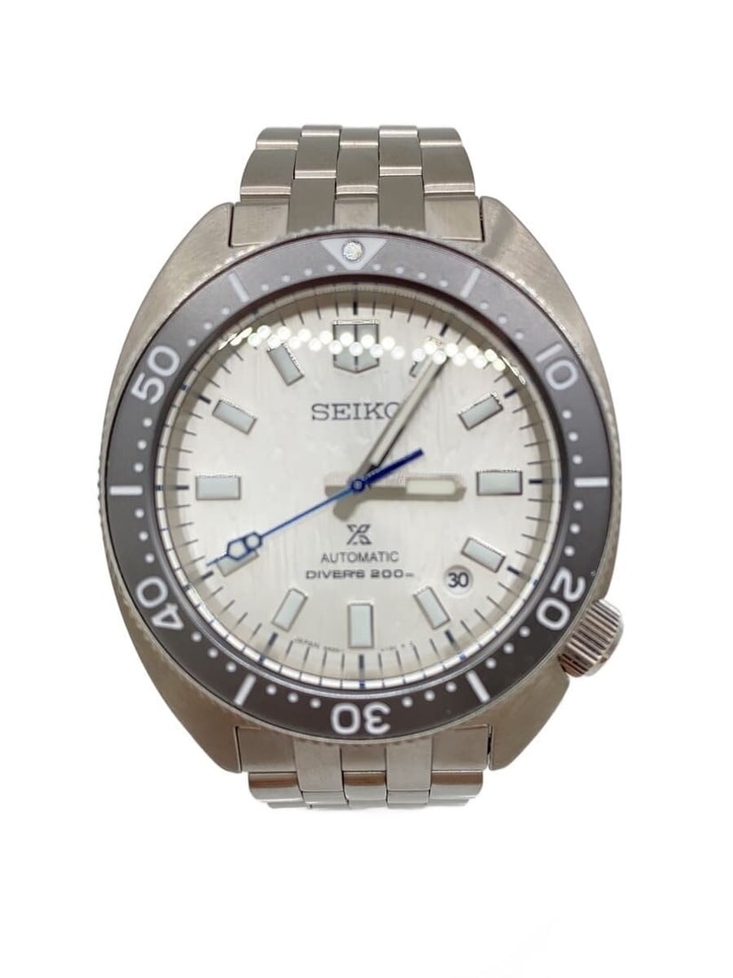 Seiko Prospex Diver Stainless Steel Men's Wristwatch 6R35-02H0: Seiko Prospex Diver Stainless Steel Men's Wristwatch 6R35-02H0 This SEIKO Prospex Diver Scuba 6R35-02H0 is a men's wristwatch crafted from stainless steel with a silver finish. Featuring a sturdy case