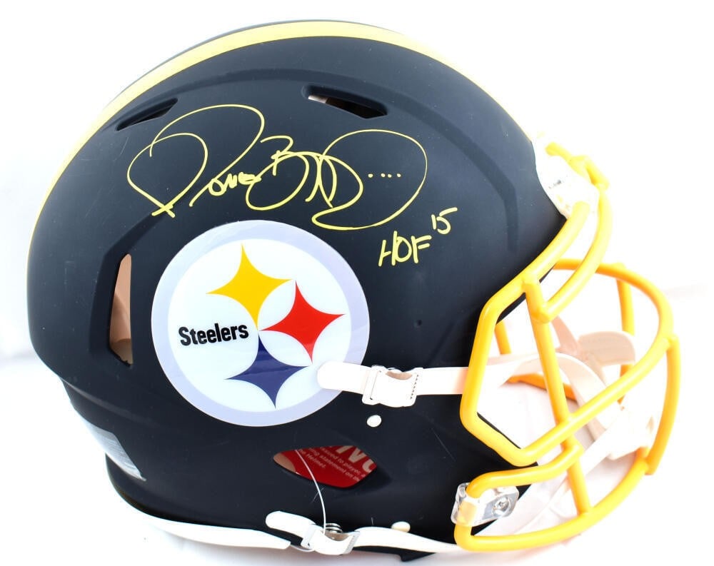 Jerome Bettis autographed Pittsburgh Steelers full size Speed helmet Beckett: Jerome Bettis autographed Pittsburgh Steelers full size Speed helmet Beckett This is an original full-size flat black speed helmet signed by Jerome Bettis. It is associated with the Pittsburgh Steeler