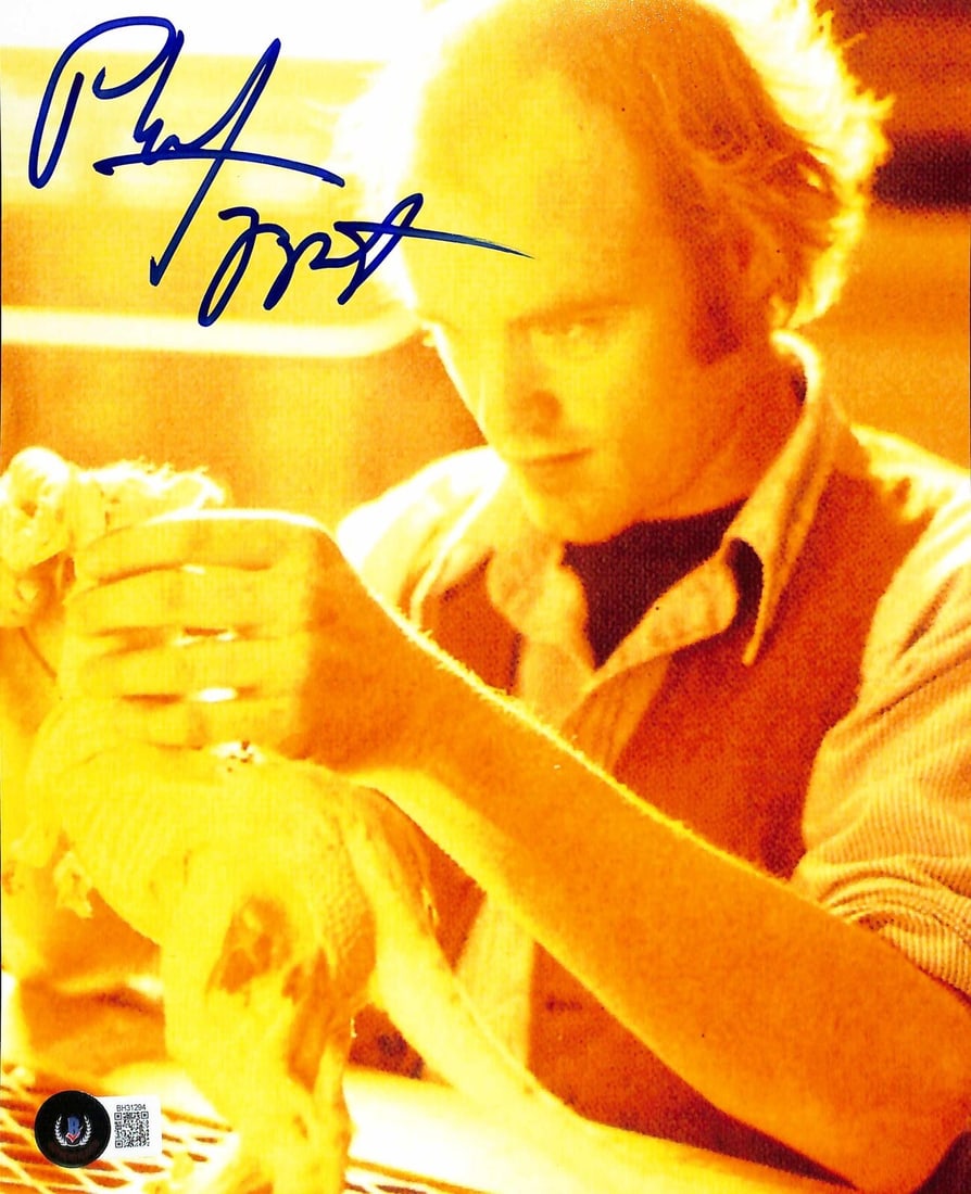 Phil Tippett Signed Taun Taun 8x10 Photo Star Wars Beckett Authenticated: Phil Tippett Signed Taun Taun 8x10 Photo Star Wars Beckett Authenticated This is an original 8x10 color photograph featuring the Taun Taun from Star Wars: The Empire Strikes Back, signed by Director P