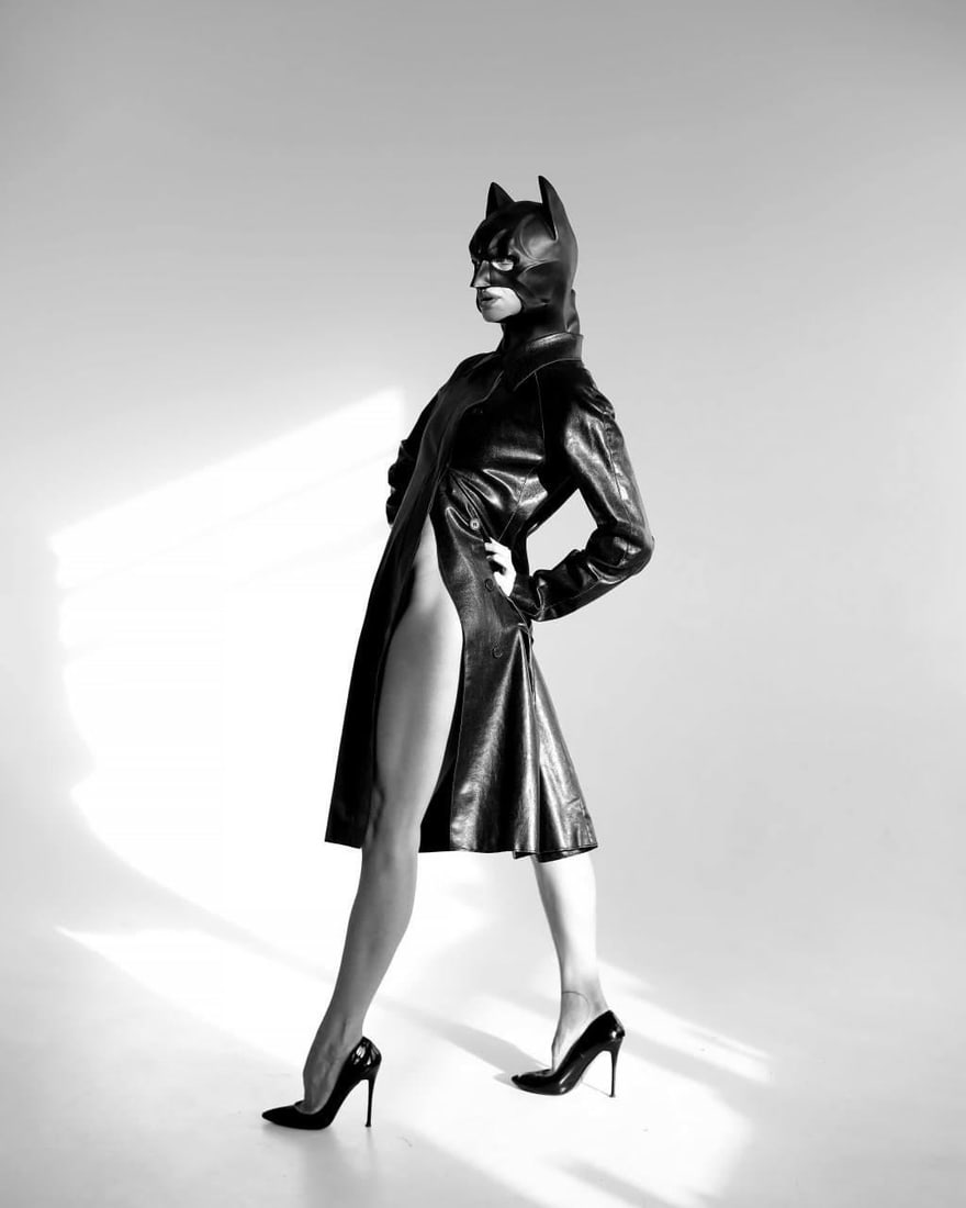 Olha Stepanian Meaw 2 Black White Photography Edition of 3 39 x 31.5: Olha Stepanian Meaw 2 Black White Photography Edition of 3 39 x 31.5 "Meaw 2" is a striking black and white photography piece by Olha Stepanian, measuring 39" x 31.5". Created in 2024, this artwork is