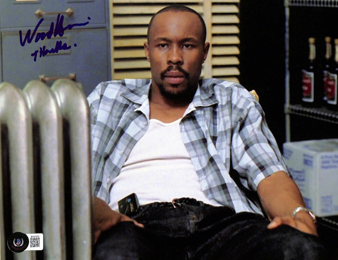 Wood Harris Avon Barksdale Signed 8x10 Photo Beckett Certified: Wood Harris Avon Barksdale Signed 8x10 Photo Beckett Certified This is an authentic autographed 8x10 photograph of Wood Harris, renowned for his portrayal of "Avon Barksdale" in the acclaimed TV serie