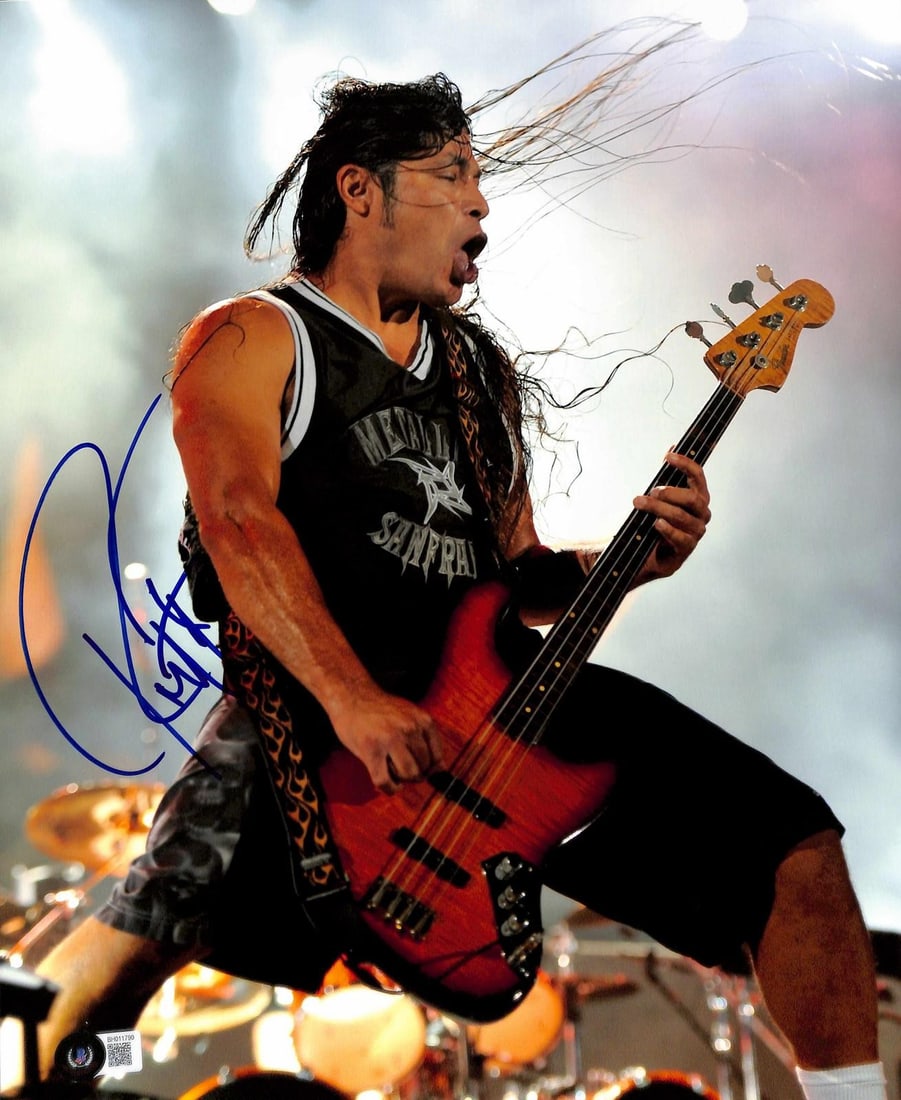 11x14 Beckett authenticated Robert Trujillo signed concert photo (1 of 1)