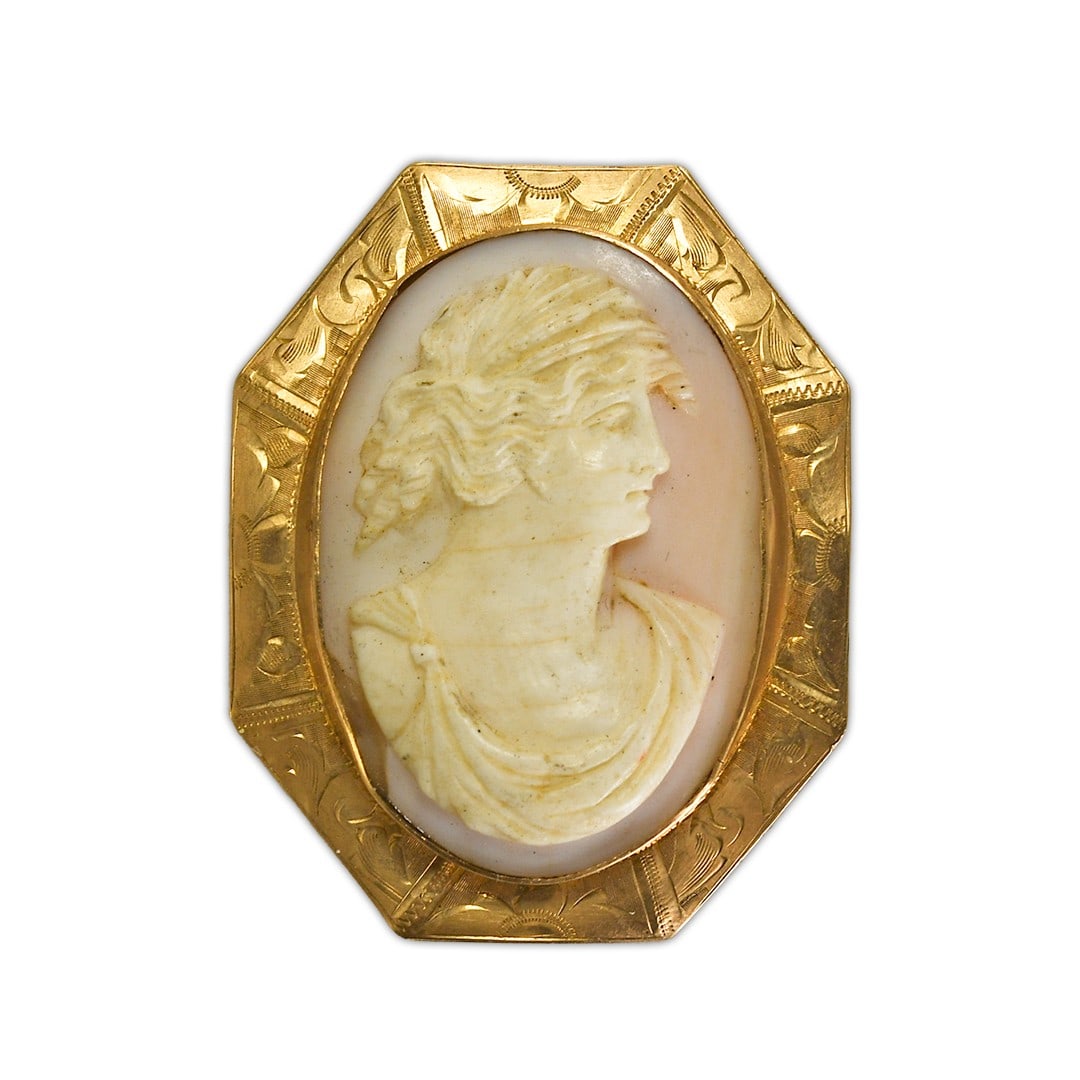 Antique Shell Cameo Brooch in 10K Yellow Gold Bezel (1 of 5)