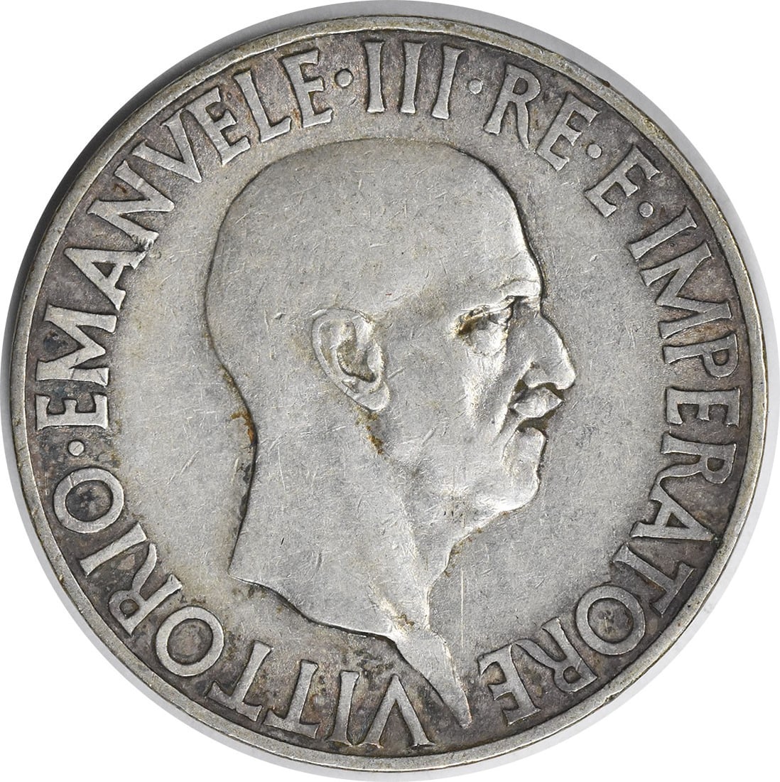 Italy 1936 10 Lire XF Grade Circulated Coin KM80 Uncertified: Italy 1936 10 Lire XF Grade Circulated Coin KM80 Uncertified This is a 1936 R Italy 10 Lire coin, cataloged as KM80. The coin is circulated, in Extremely Fine (XF) condition, and remains uncertified. 